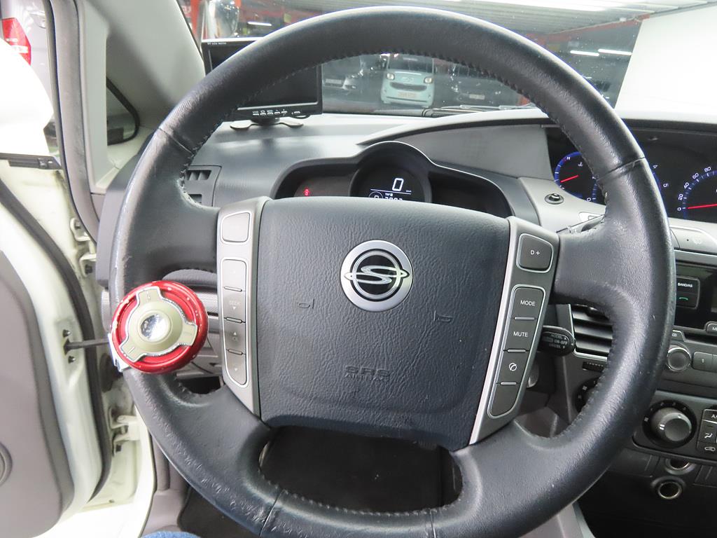 Ssangyong Korando - Vista 8