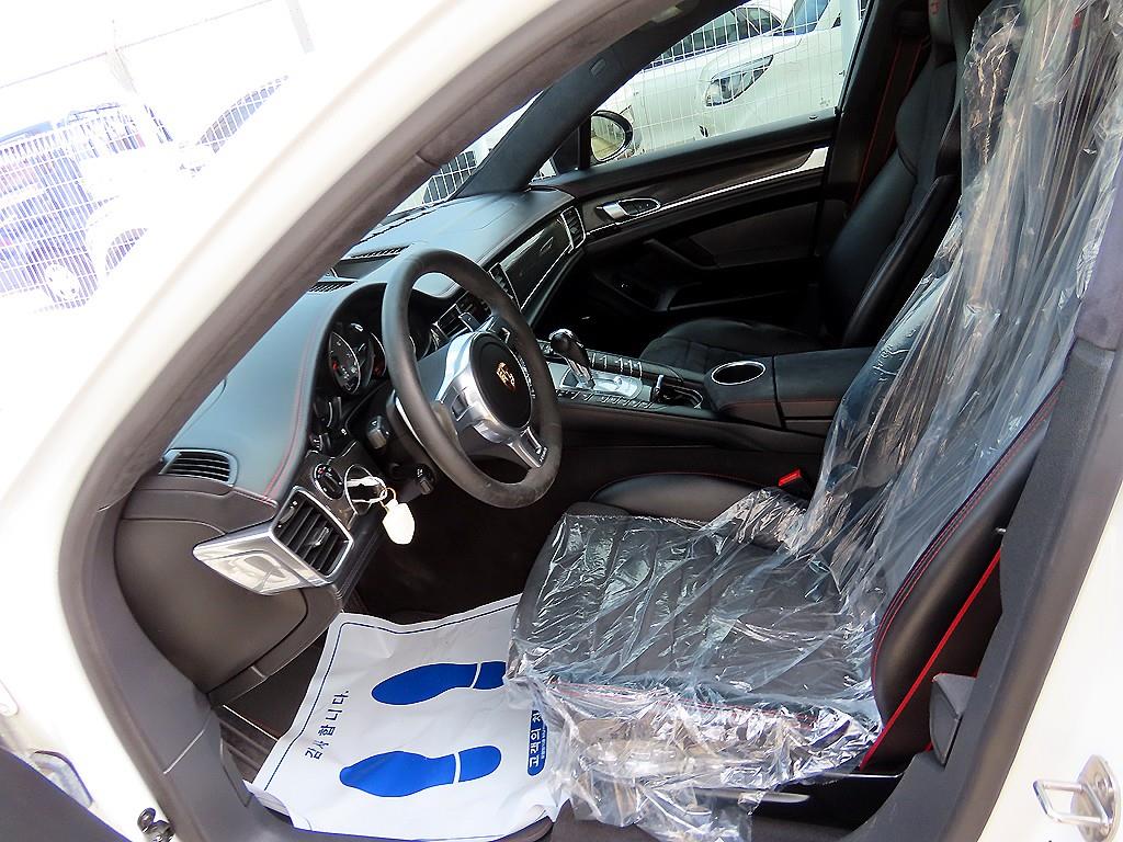 Porsche Panamera - Vista 5