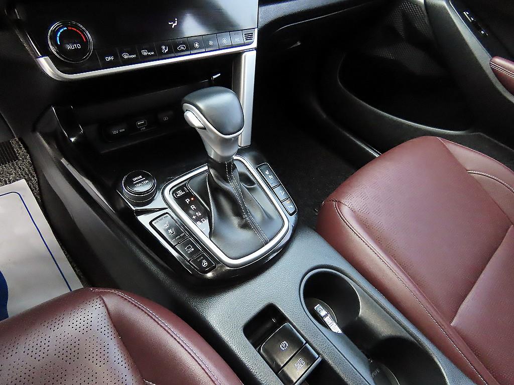 KIA Seltos - Vista 10