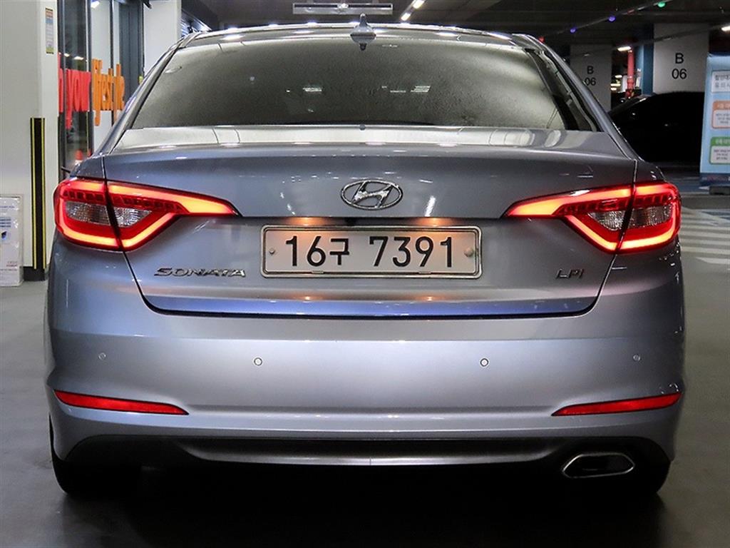 HYUNDAI Sonata - Vista 5