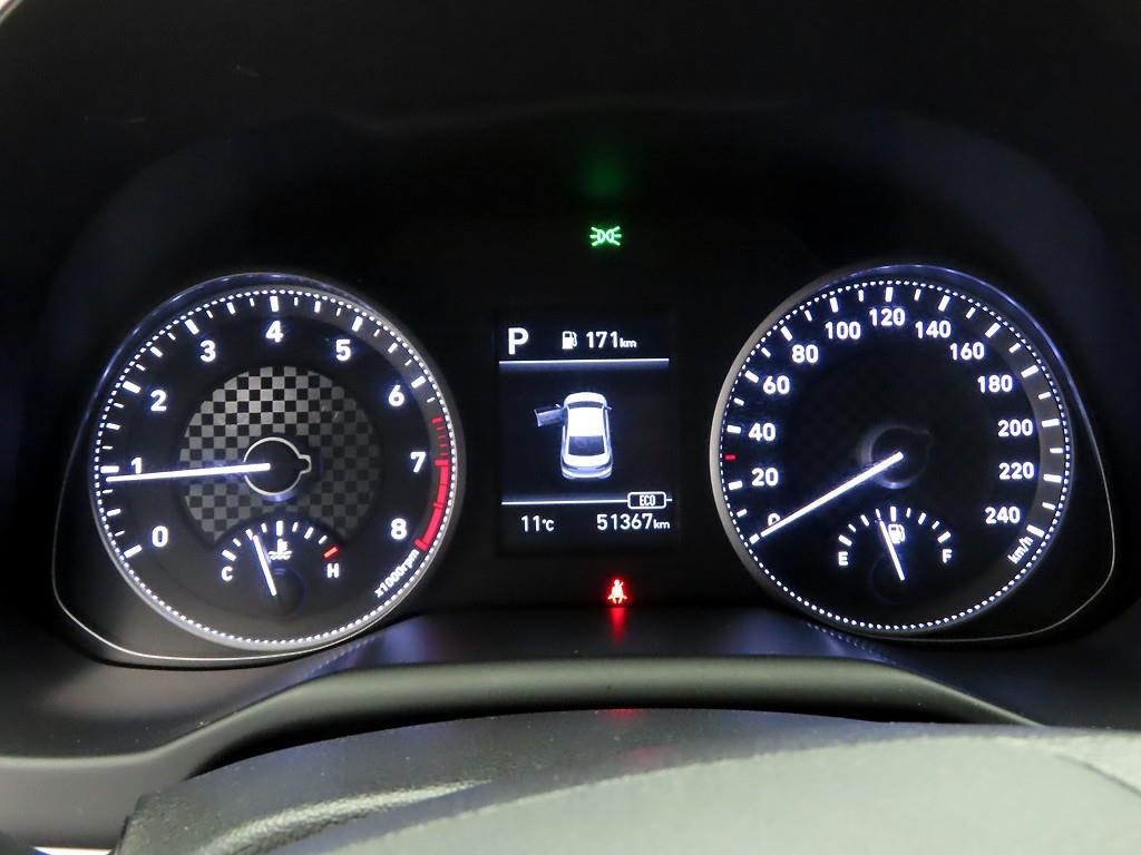 HYUNDAI Avante - Vista 5