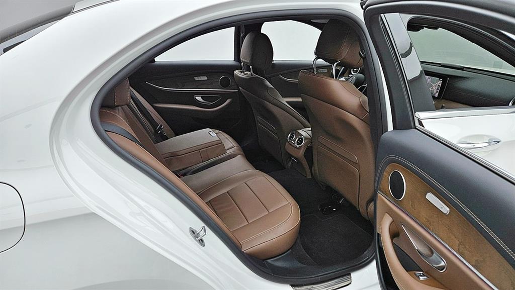 Mercedes Benz E class 2022 Blanco - Importación desde Corea - HF Imports Iquique - Foto 20