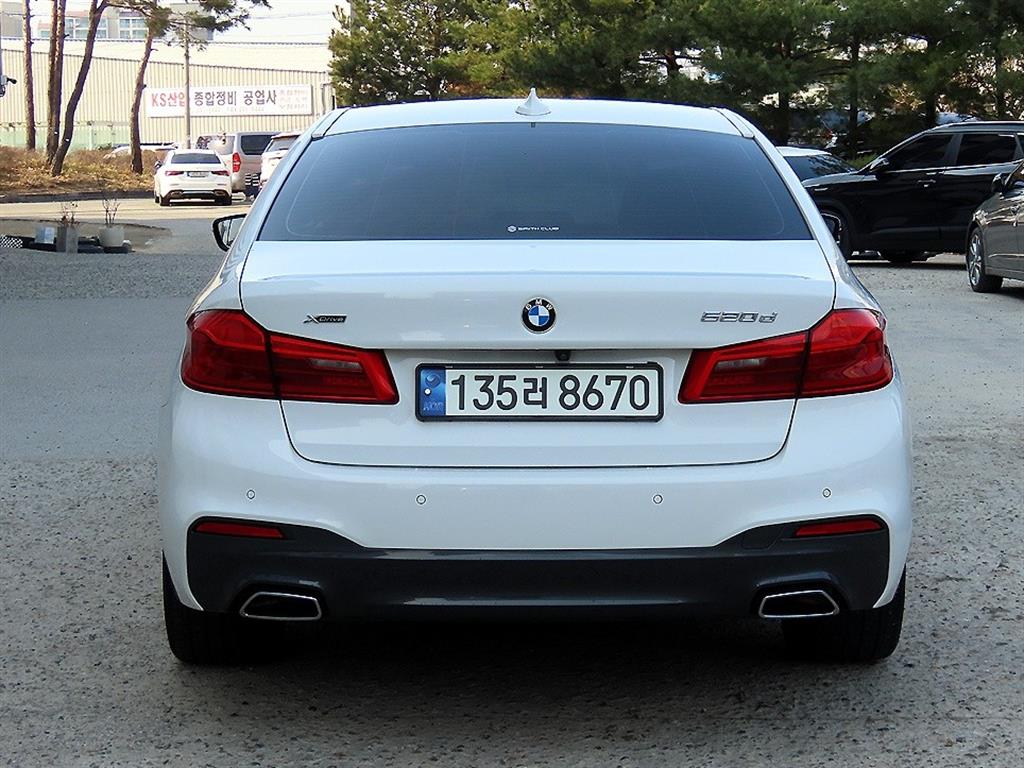 BMW 5 Series - Vista 4