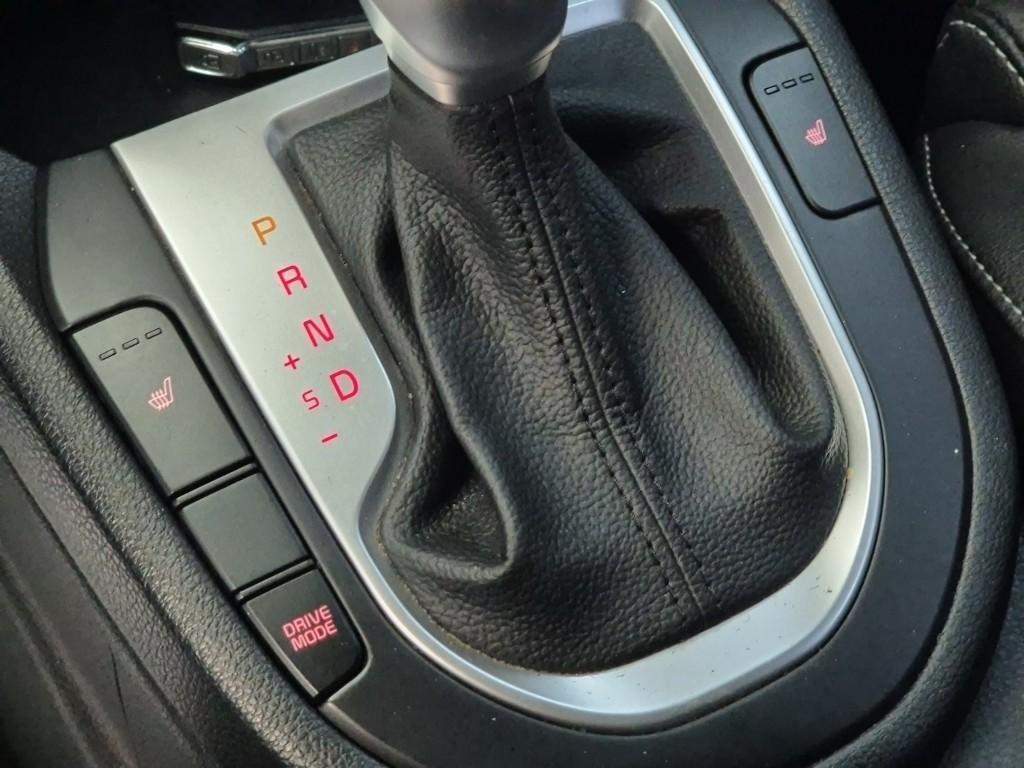 KIA K3 2022 Blanco - Importación desde Corea - HF Imports Iquique - Foto 17