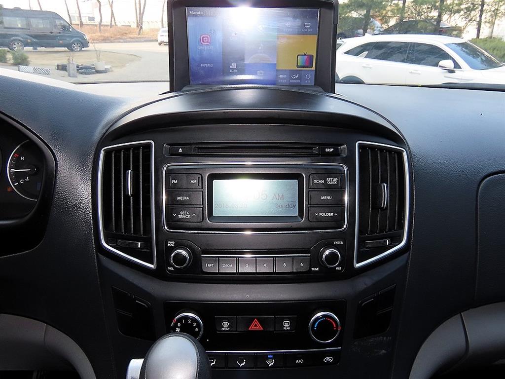 HYUNDAI Starex 2019 Gris - Importación desde Corea - HF Imports Iquique - Foto 13