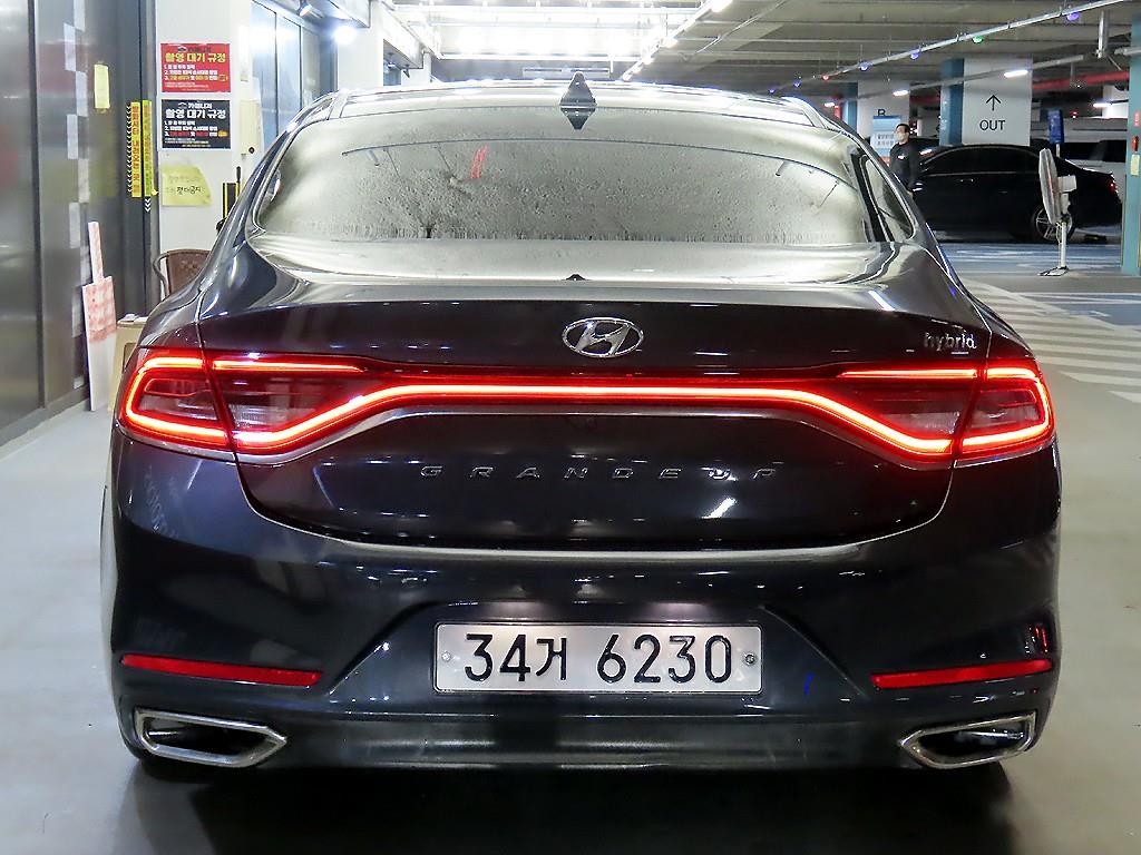 HYUNDAI Grandeur - Vista 5