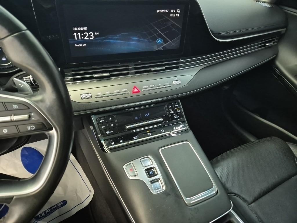 HYUNDAI Grandeur - Vista 12