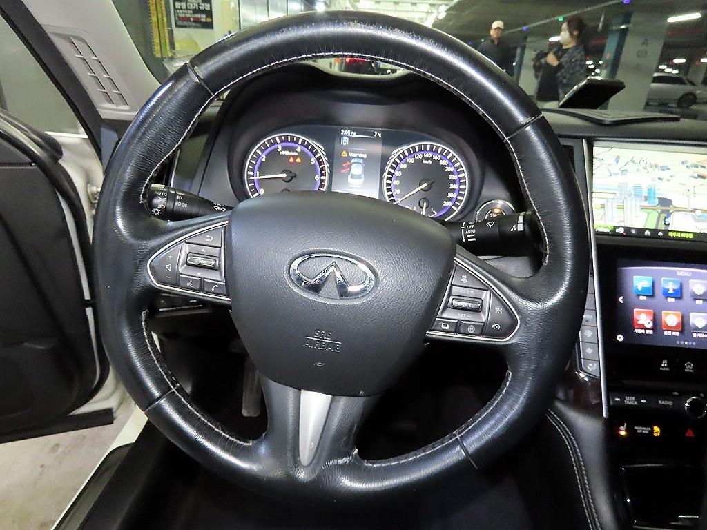 Infiniti Q - Vista 8