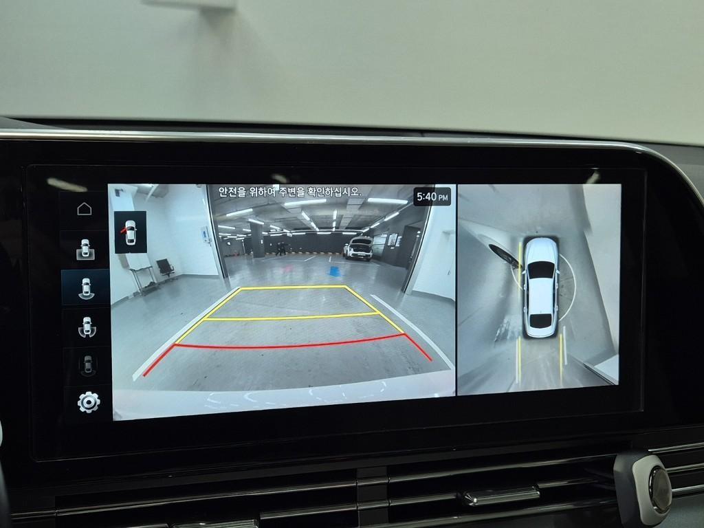 HYUNDAI Grandeur - Vista 9