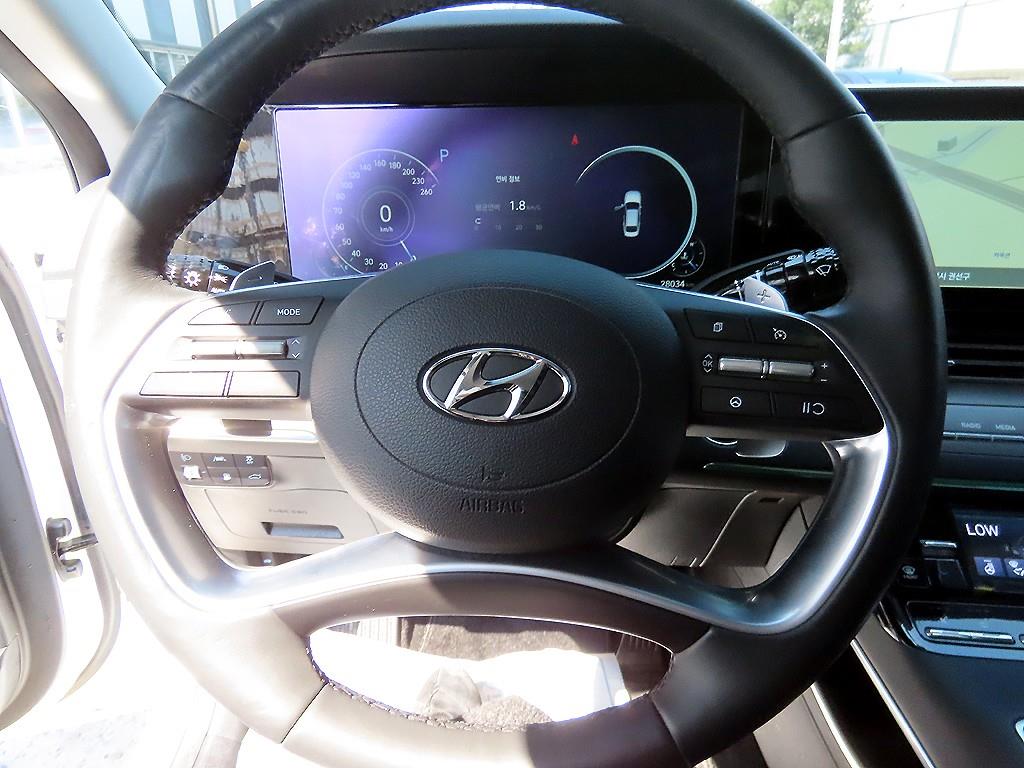 HYUNDAI Grandeur - Vista 9