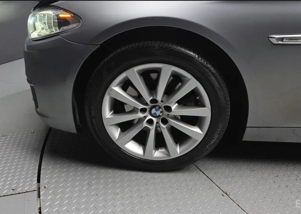 BMW 5 Series - Vista 5