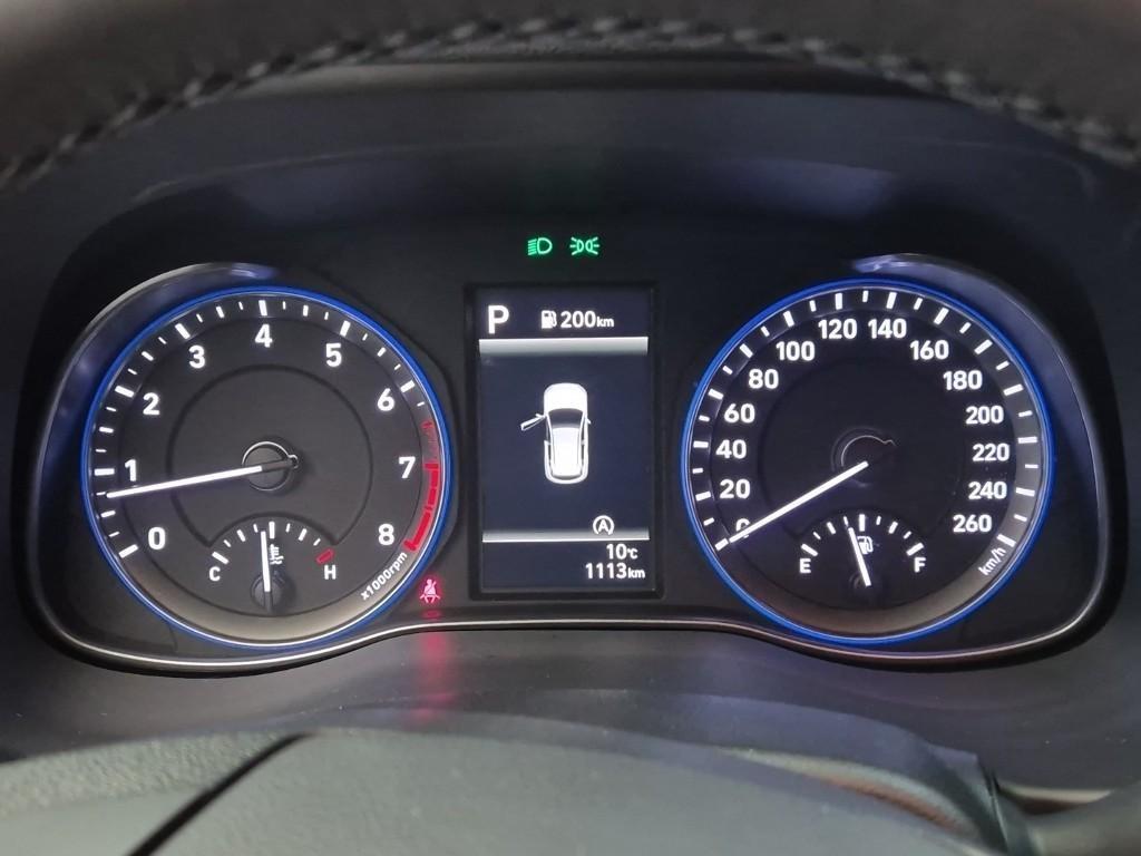 HYUNDAI Kona - Vista 6