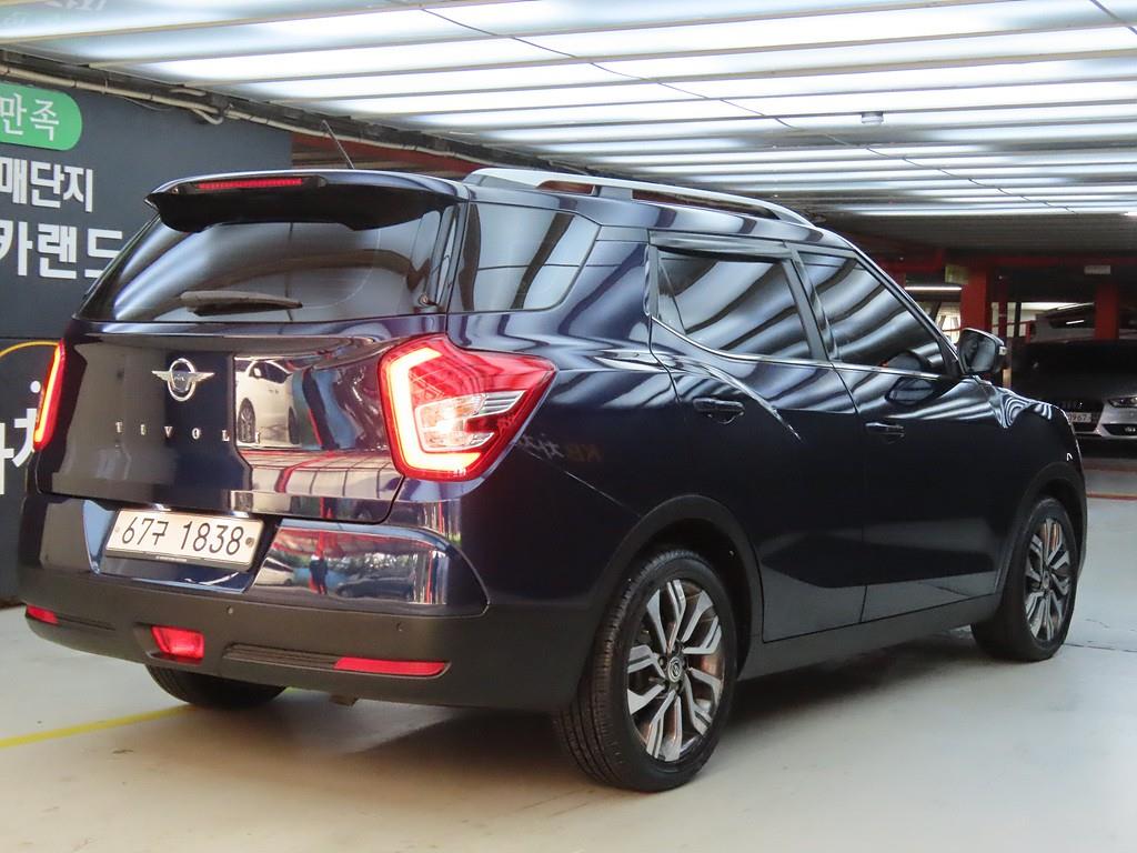 Ssangyong Tivoli - Vista 4