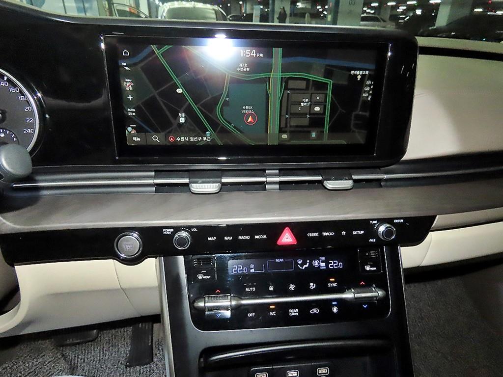 KIA Carnival - Vista 11