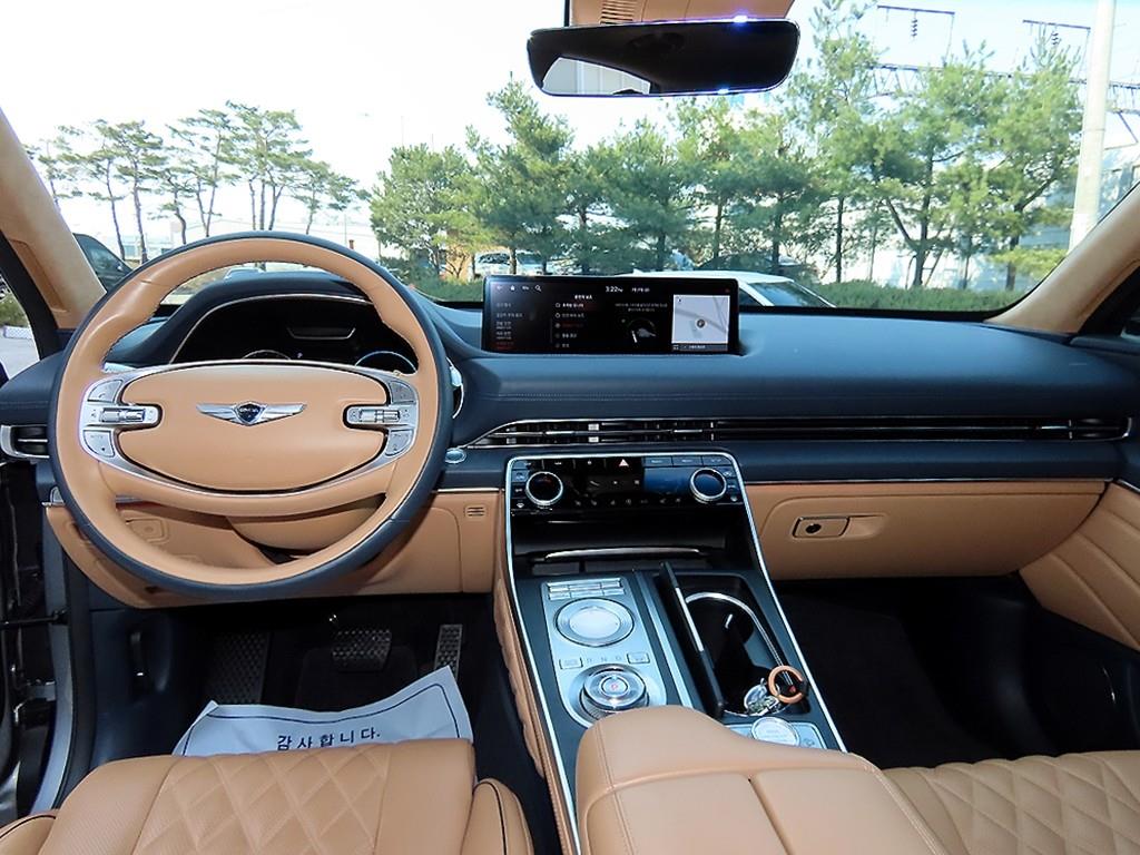 Genesis GV80 - Vista 7