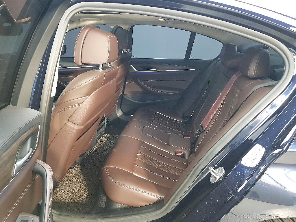 BMW 5 Series - Vista 9