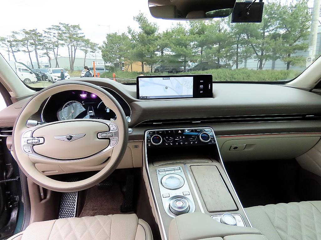 Genesis GV80 - Vista 7