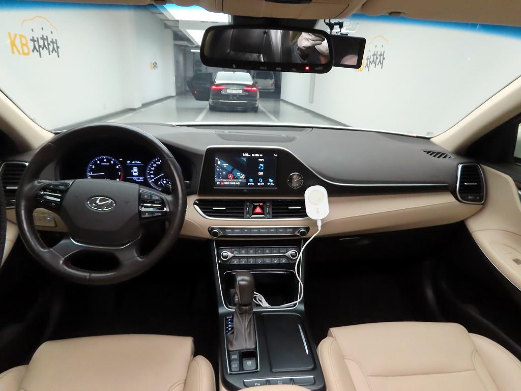 HYUNDAI Grandeur - Vista 7