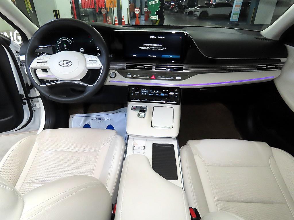 HYUNDAI Grandeur - Vista 10