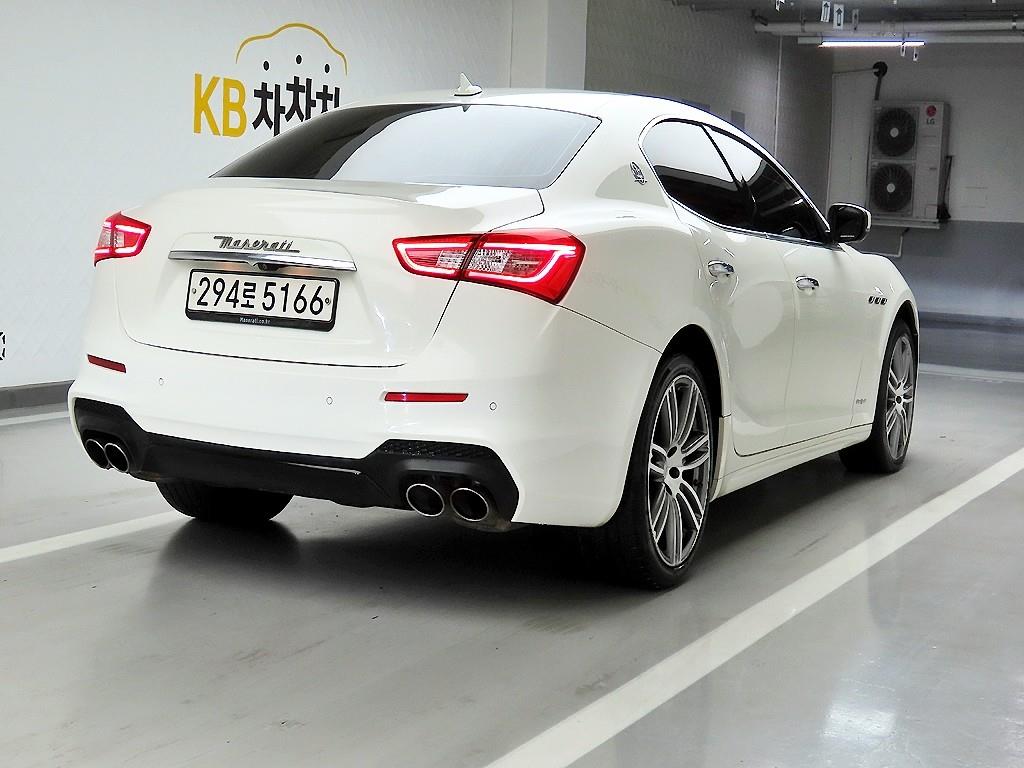 Maserati Ghibli - Vista 4