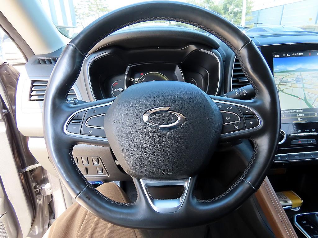 SAMSUNG QM6 - Vista 8