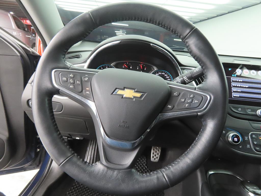 Chevrolet Malibu - Vista 8