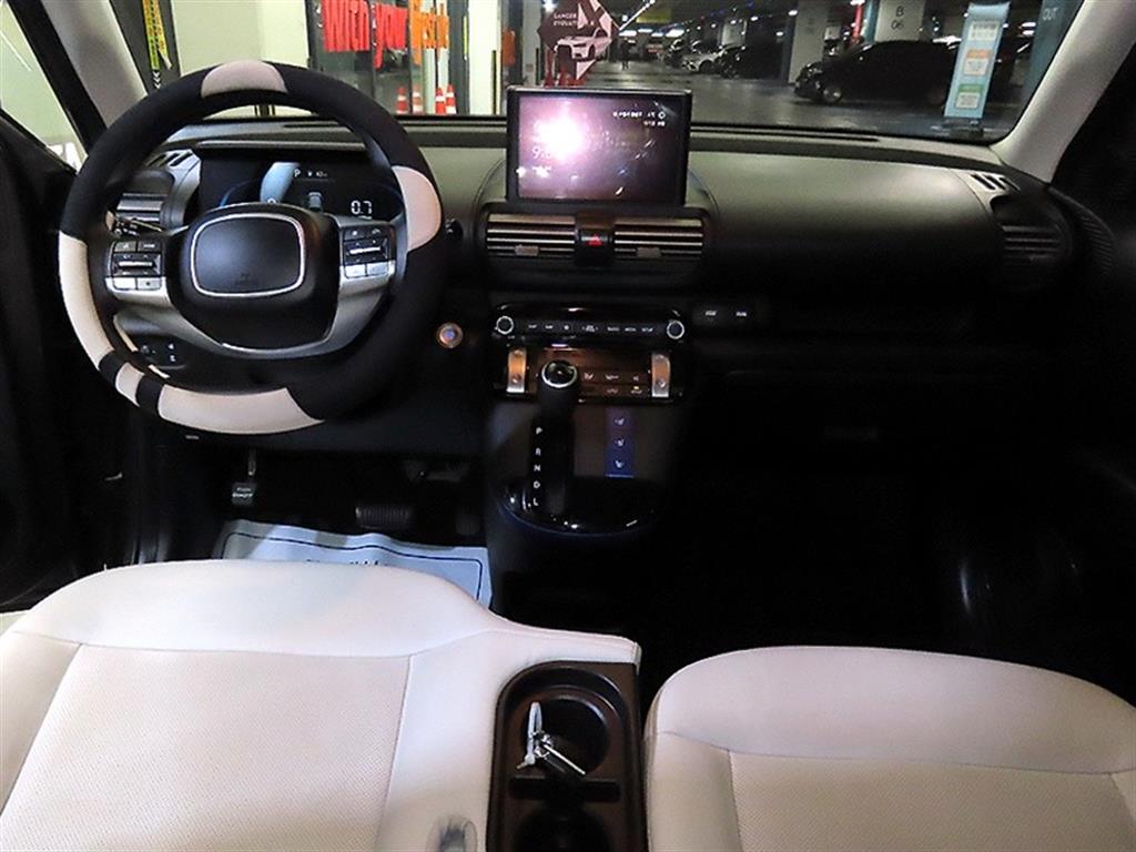 HYUNDAI Casper - Vista 10