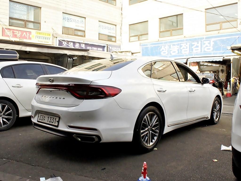 HYUNDAI Grandeur - Vista 7