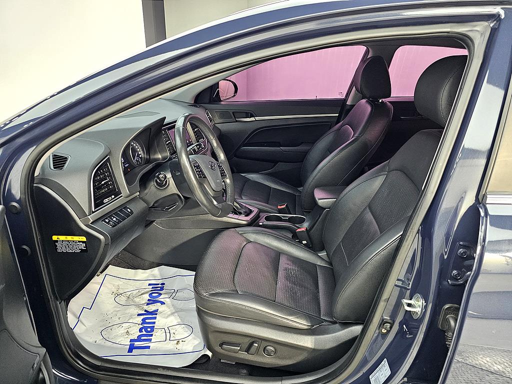 HYUNDAI Avante - Vista 8