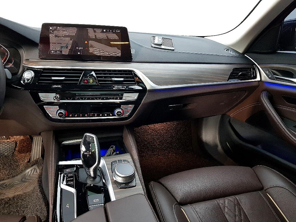 BMW 5 Series - Vista 10