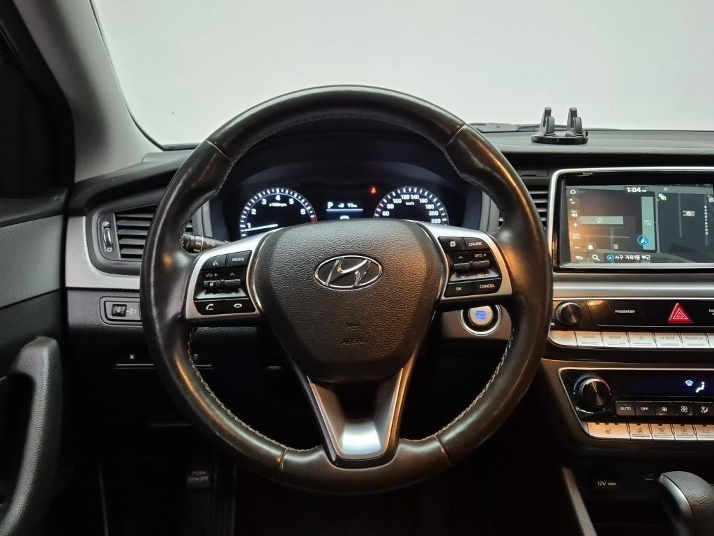 HYUNDAI Sonata - Vista 9