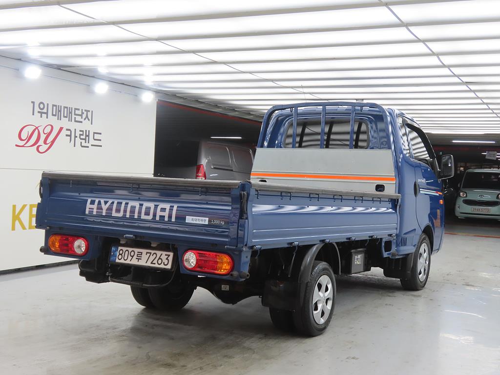 Small Truck Cargo (small) - Vista 4