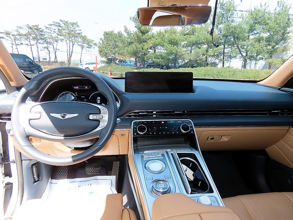 Genesis GV80 - Vista 7