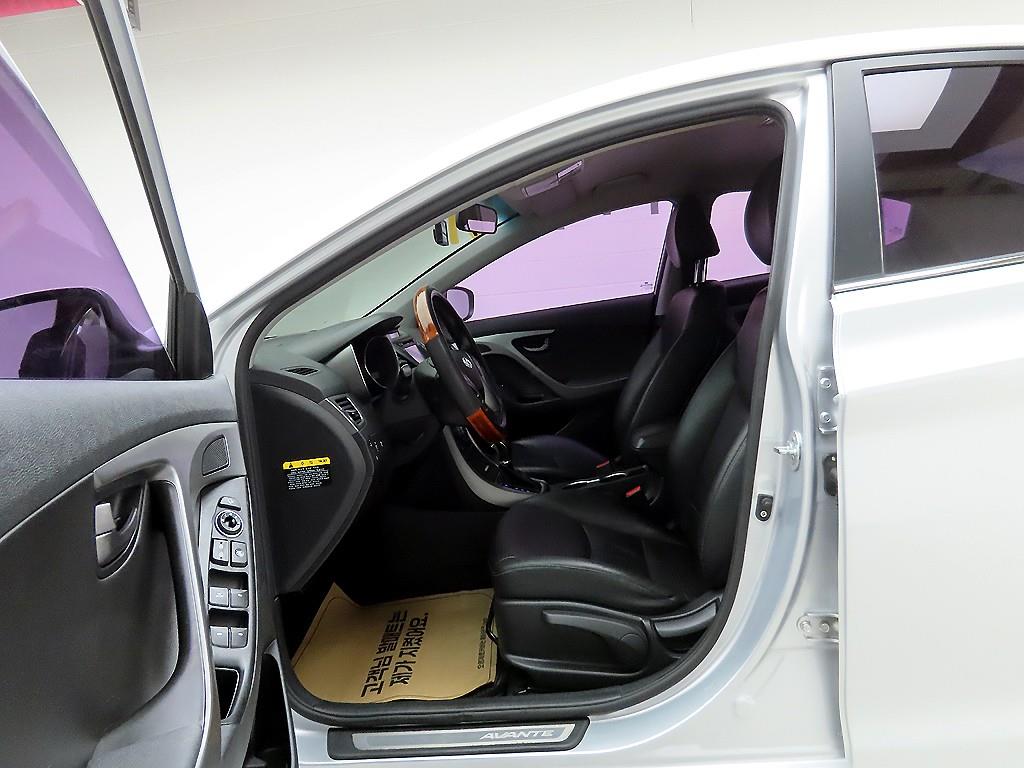 HYUNDAI Avante 2014 Gris - Importación desde Corea - HF Imports Iquique - Foto 13