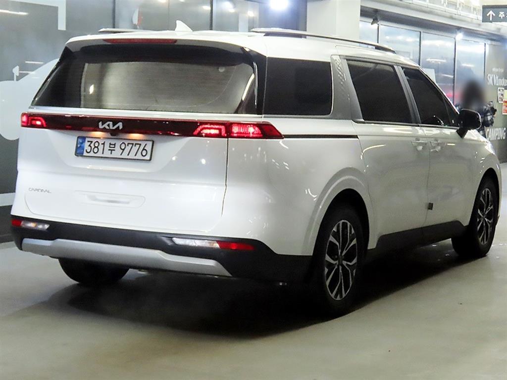 KIA Carnival - Vista 4