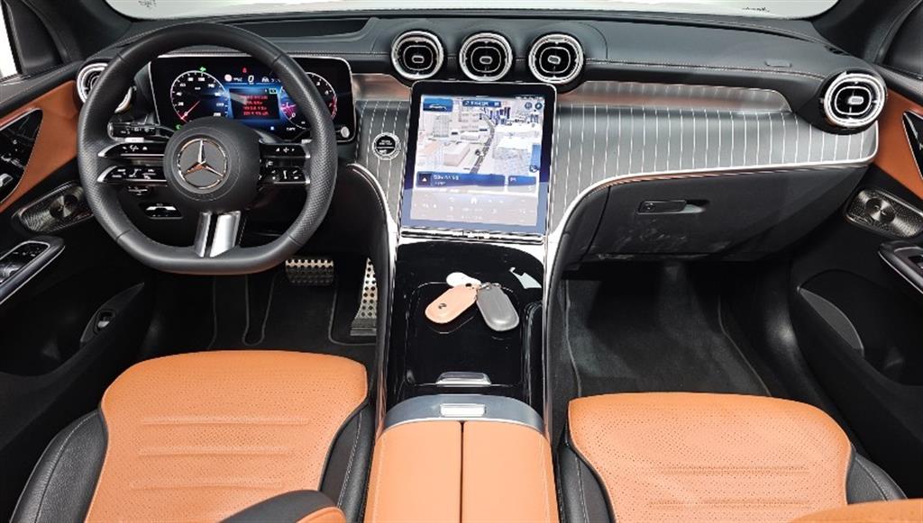 Mercedes Benz GLC Class - Vista 7