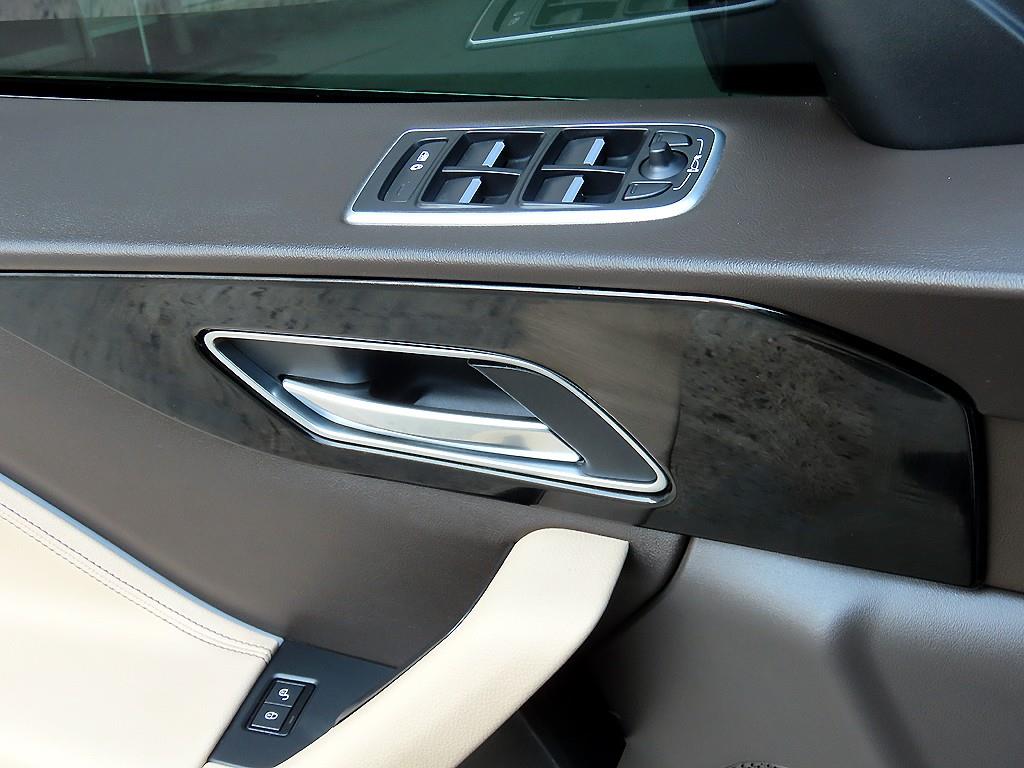 Jaguar F-PACE - Vista 11