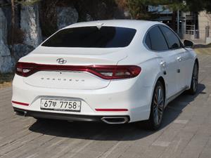 HYUNDAI Grandeur - Vista 6