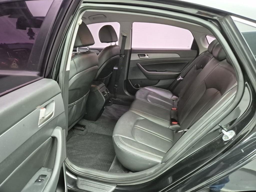 HYUNDAI Sonata - Vista 12