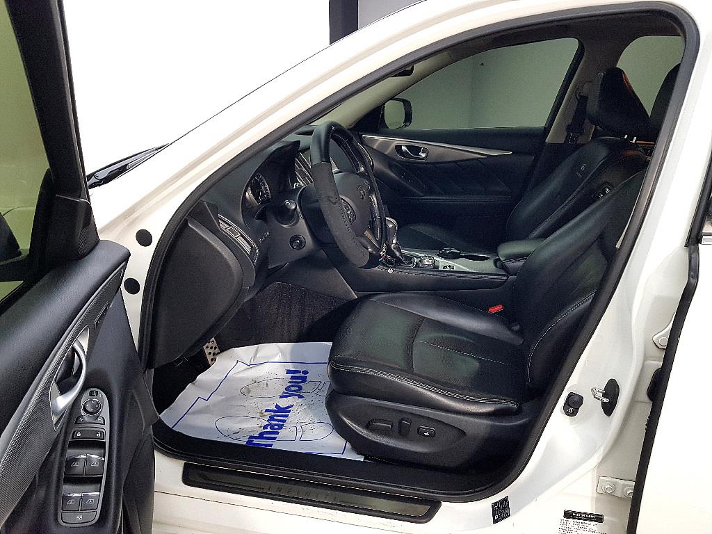 Infiniti Q - Vista 8