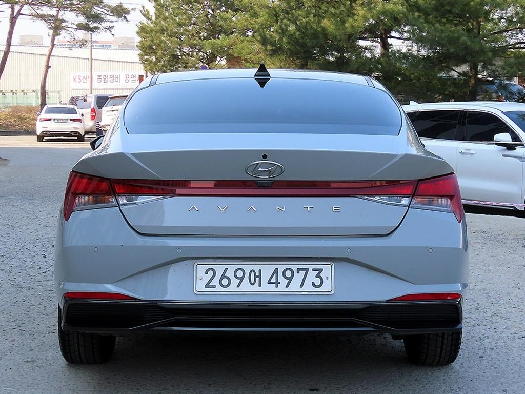 HYUNDAI Avante - Vista 4