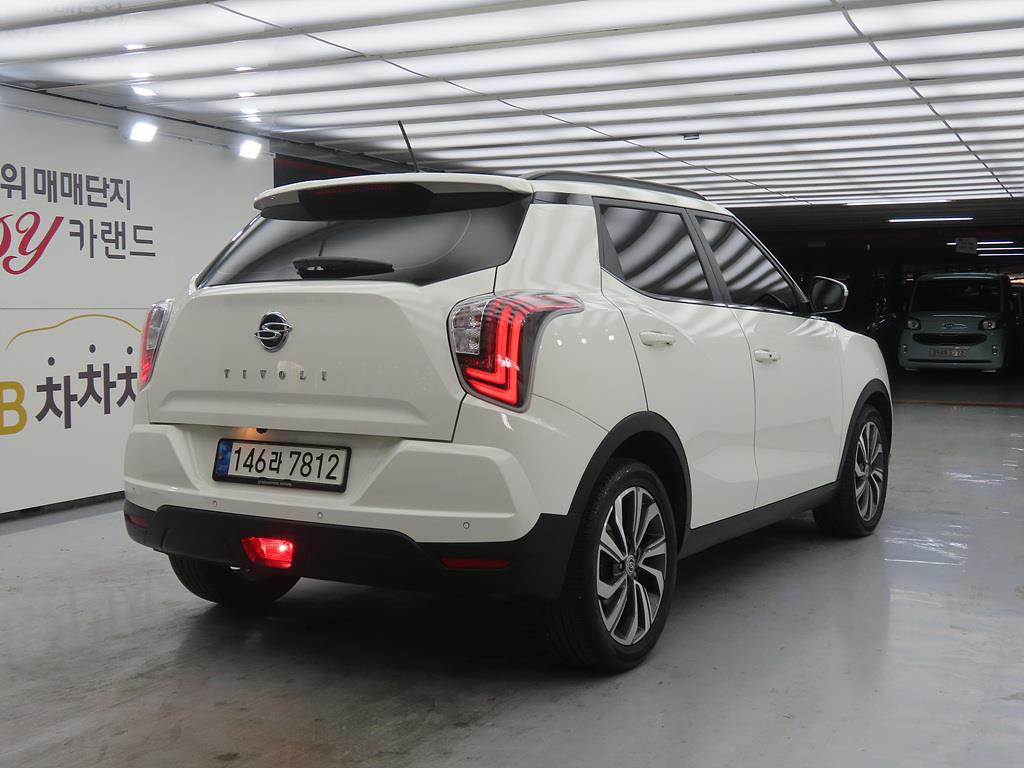 Ssangyong Tivoli - Vista 4