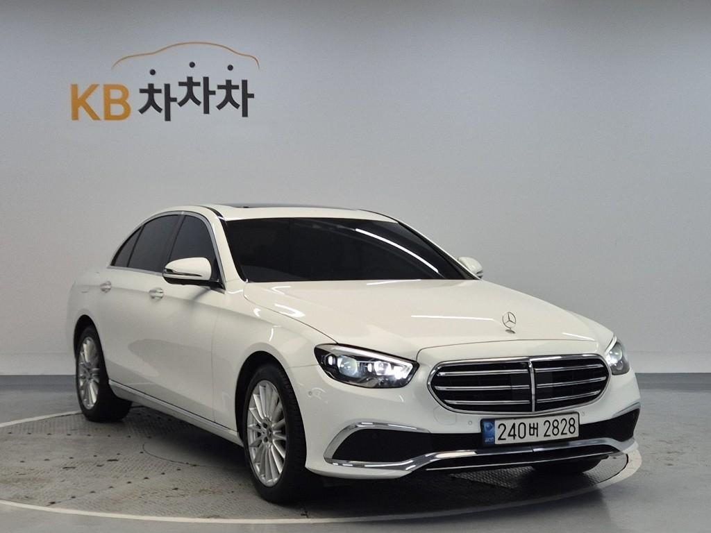 Mercedes Benz E class - Vista 4