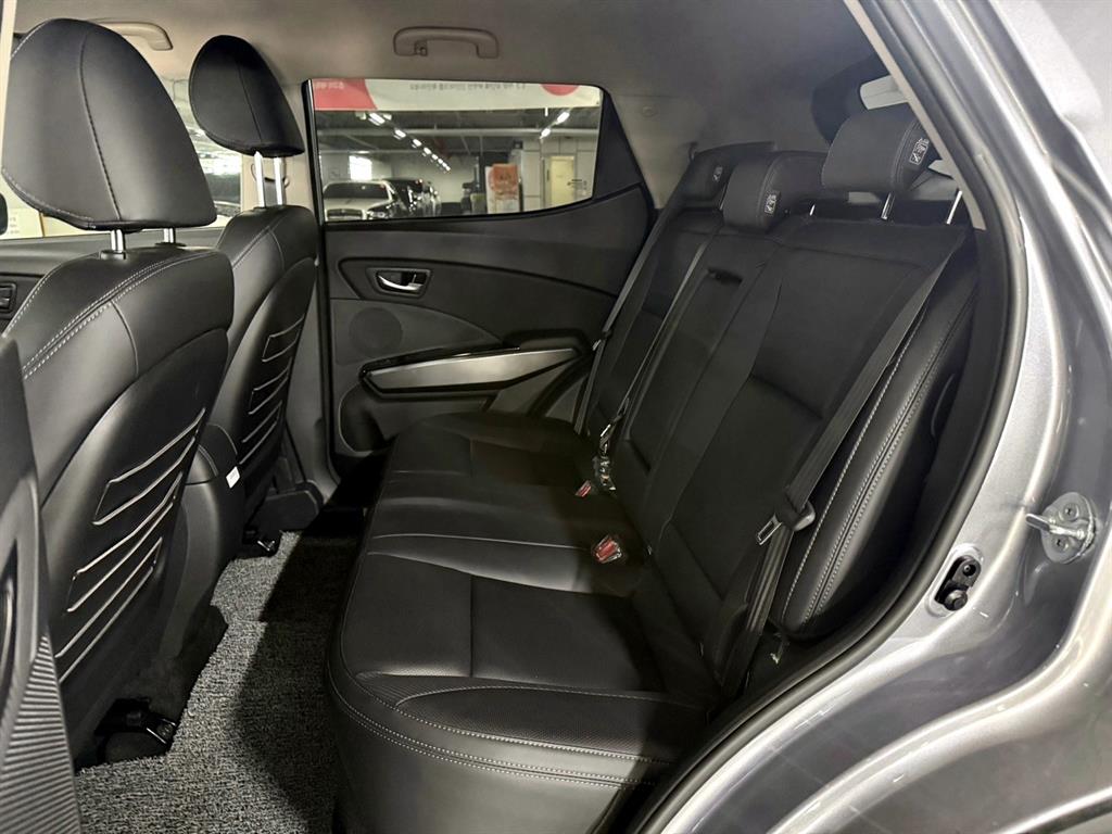 Ssangyong Tivoli - Vista 8