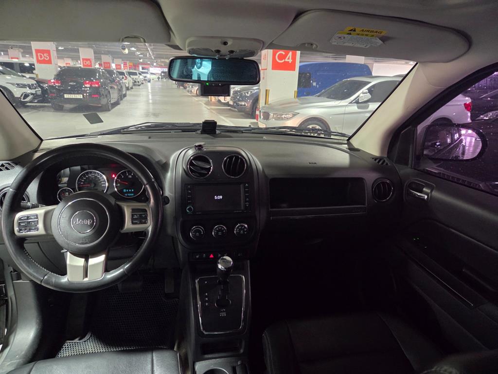 Jeep Compass - Vista 8