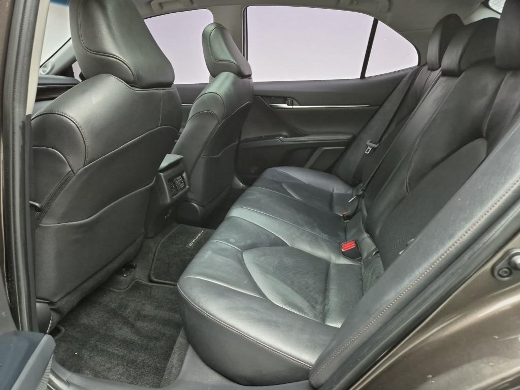 Toyota Camry - Vista 12