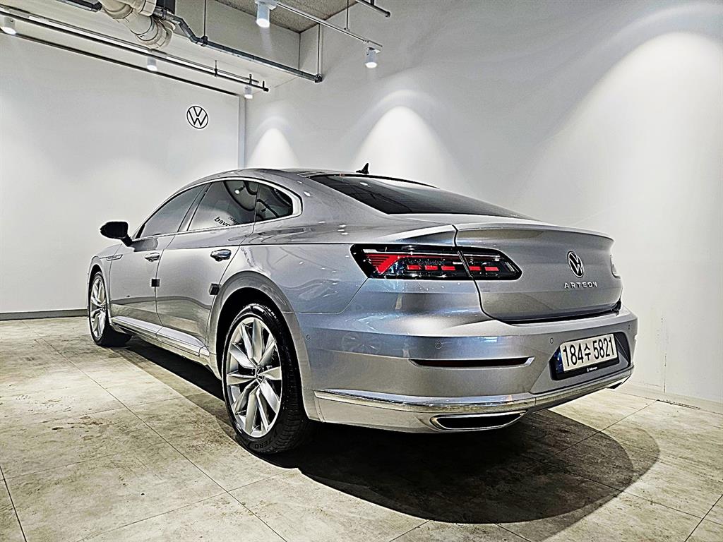 Volkswagen Arteon - Vista 4