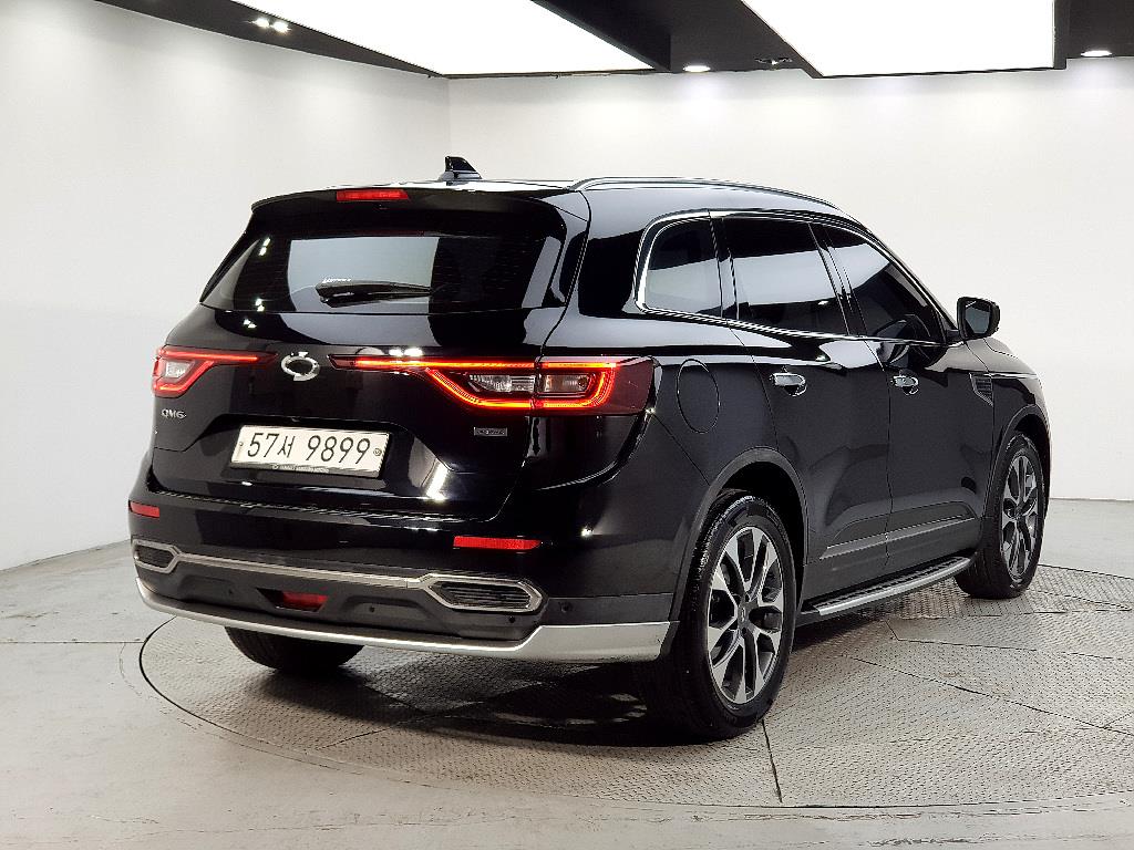 SAMSUNG QM6 - Vista 4