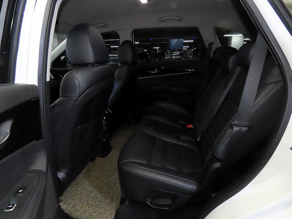 KIA Sorento - Vista 7