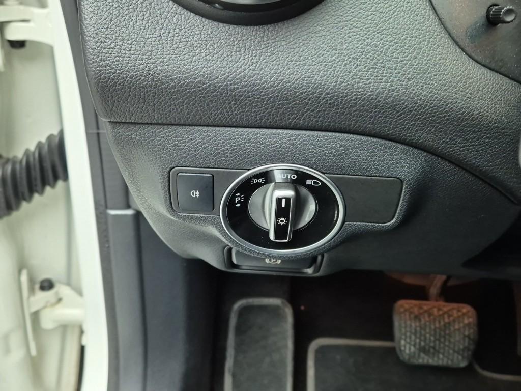 Mercedes Benz CLA Class 2016 Blanco - Importación desde Corea - HF Imports Iquique - Foto 18